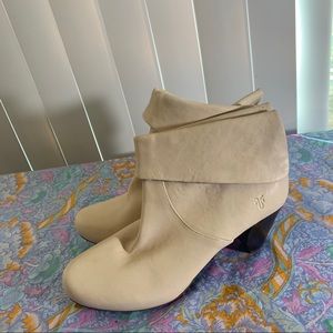 Lisa Shortie Frye boots